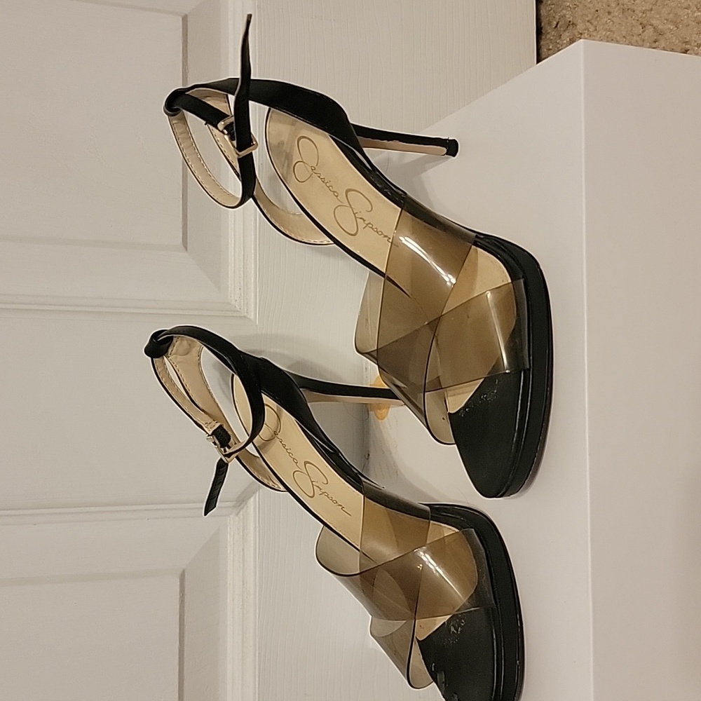 Jessica Simpson Black and Tan Heels